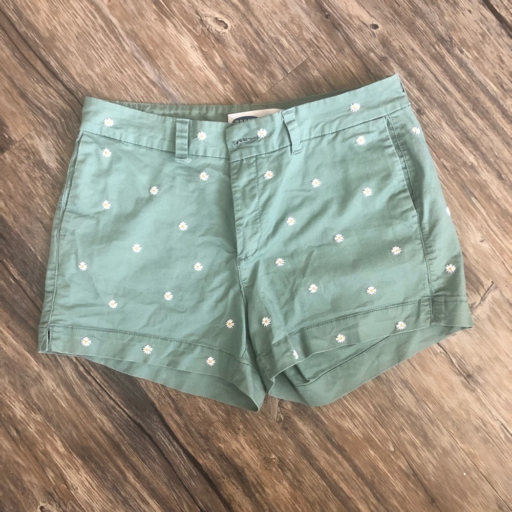 Daisy Old Navy Everyday Shorts